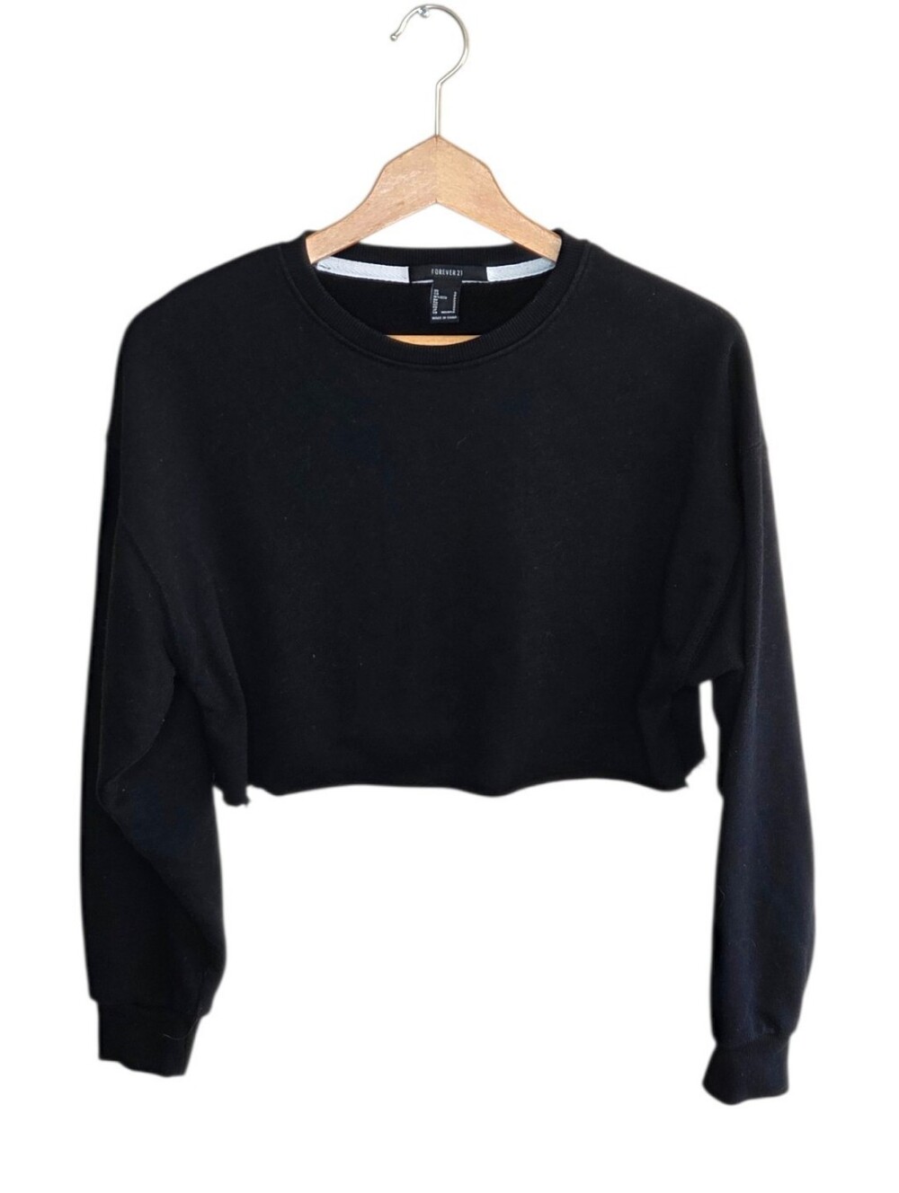 Forever 21 Black Cropped Long Sleeve Crewneck Sweatshirt Size Small Casual Cute
